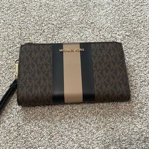 Michael Khors Hand Bag